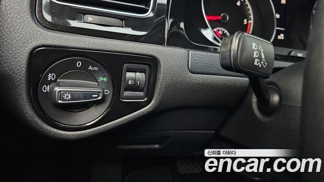 Volkswagen Гольф 7세대, 2014 18