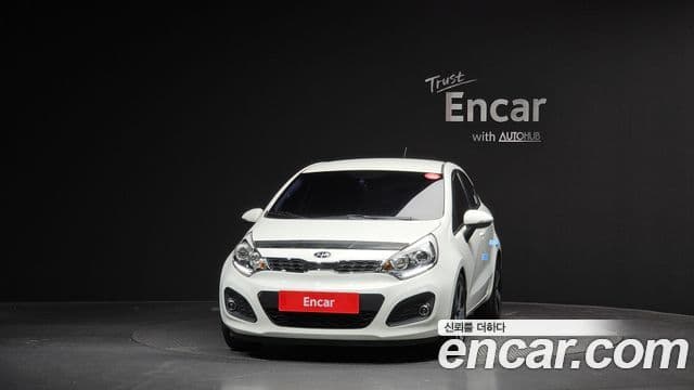 Kia All New Pride Prestige, 2014 3