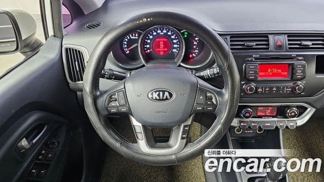 Kia All New Pride Prestige, 2014 13