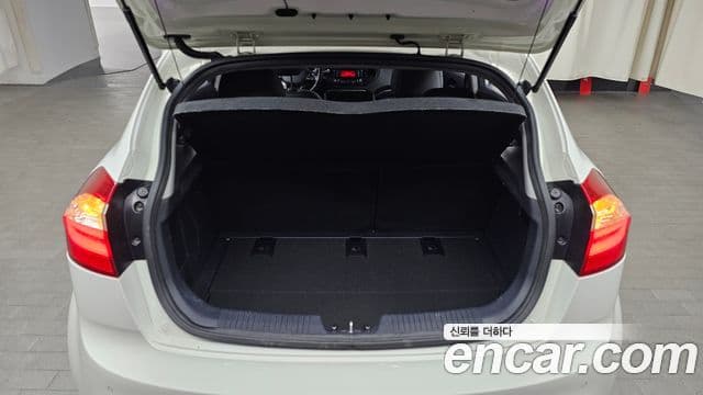 Kia All New Pride Prestige, 2014 20