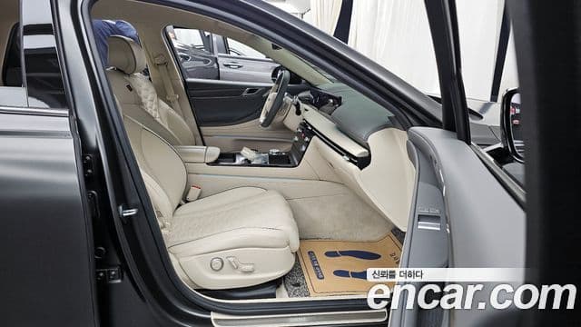 Genesis G80 (RG3) бензин 2.5 турбо 2WD, 2025 11