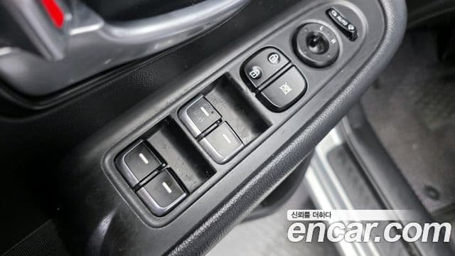 Kia All New Carens Luxury, 2015 14