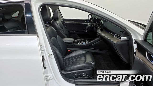 Kia K5 3세대 Signature, 2020 11