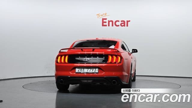 Ford Mustang купе, 2019 4