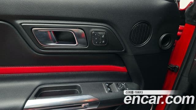 Ford Mustang купе, 2019 16