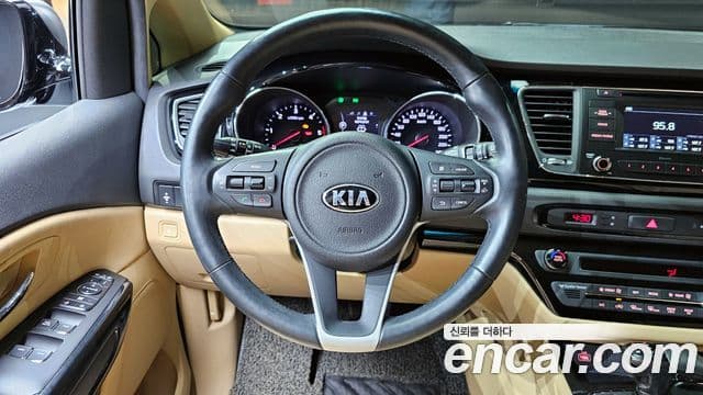 Kia All New Carnival Prestige High Roof, 2017 13