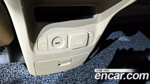 Kia All New Carnival Prestige High Roof, 2017 18