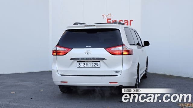 Toyota Sienna, 2019 4