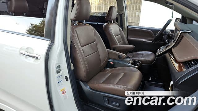 Toyota Sienna, 2019 10