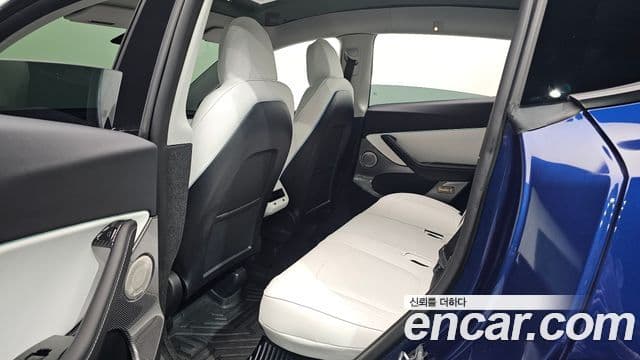 Tesla модель Y performance AWD, 2022 12