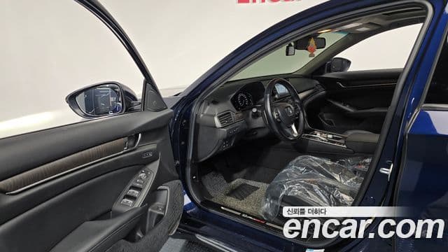 Honda Accord 10세대 2.0 гибрид Туринг (Touring), 2021 10