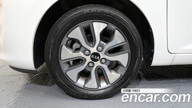 Kia The / новый New Morning Luxury, 2016 все фото