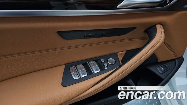 BMW 5시리즈 (G30) 520i M Sport, 2022 16