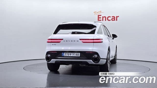 Genesis GV70, 2024 4