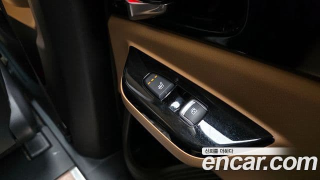 Kia Carnival 4세대 бензин 9인승 High Limousine(компания по спецнадстройкам), 2021 17
