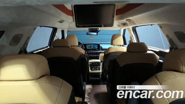 Kia Carnival 4세대 бензин 9인승 High Limousine(компания по спецнадстройкам), 2021 18