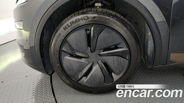 Tesla модель Y Long Range AWD, 2025 все фото