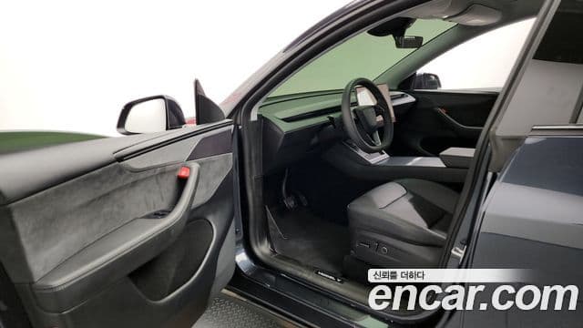 Tesla модель Y Long Range AWD, 2025 10