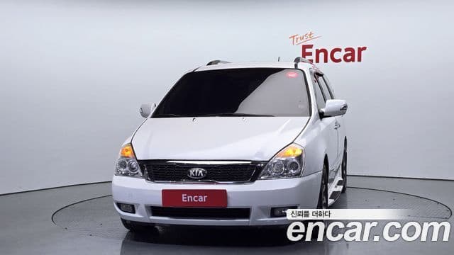 Kia Carnival R Premium, 2013 3