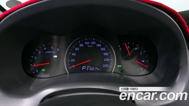 Kia Carnival R Premium, 2013 8