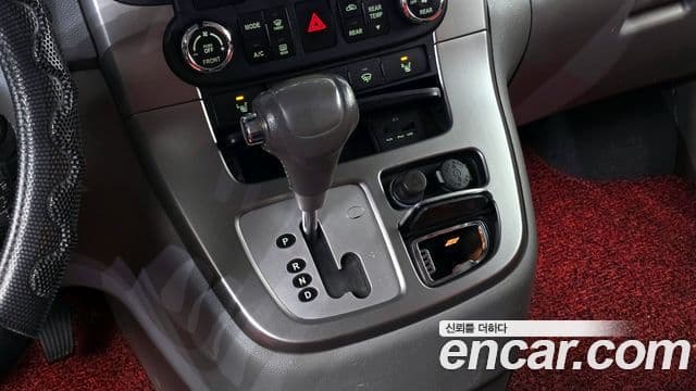 Kia Carnival R Premium, 2013 9