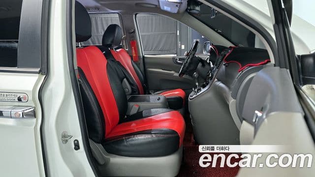 Kia Carnival R Premium, 2013 10