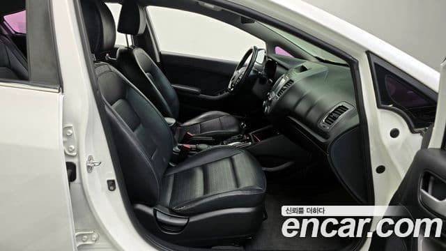 Kia The / новый New K3 Trendy, 2017 10