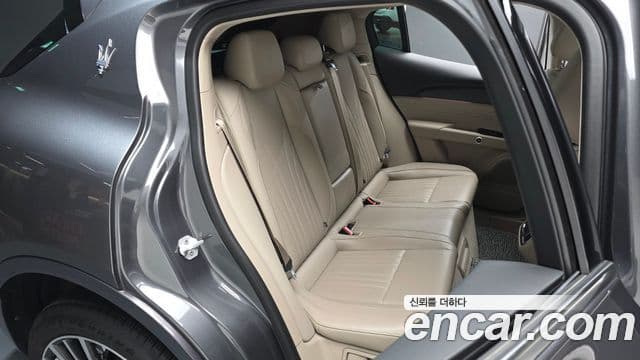 Maserati Grecale 2.0 AWD GT тип P, 2023 10