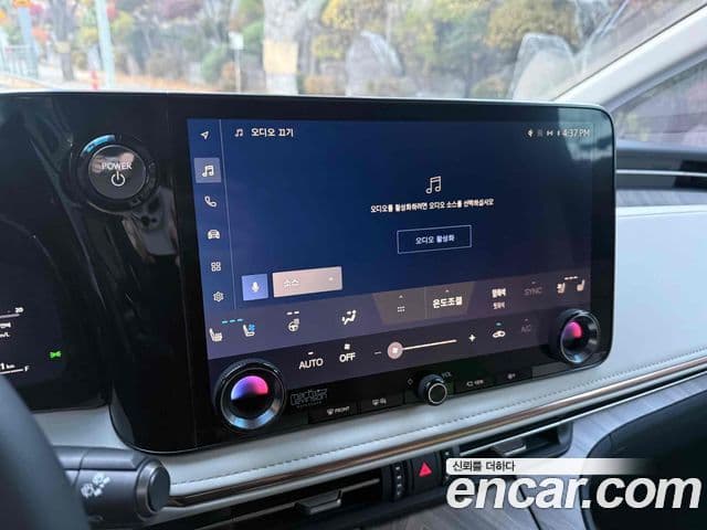 Lexus LM 2세대 500h Royal, 2025 13