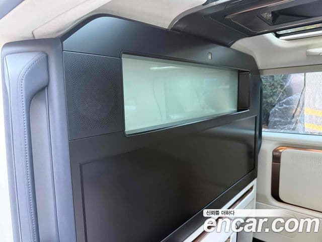 Lexus LM 2세대 500h Royal, 2025 20