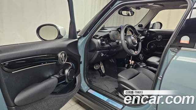 Mini Cooper S 3세대, 2023 10