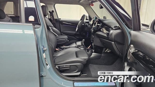 Mini Cooper S 3세대, 2023 11