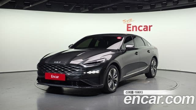 Kia K8 гибрид Signature, 2023 1