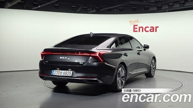 Kia K8 гибрид Signature, 2023 2