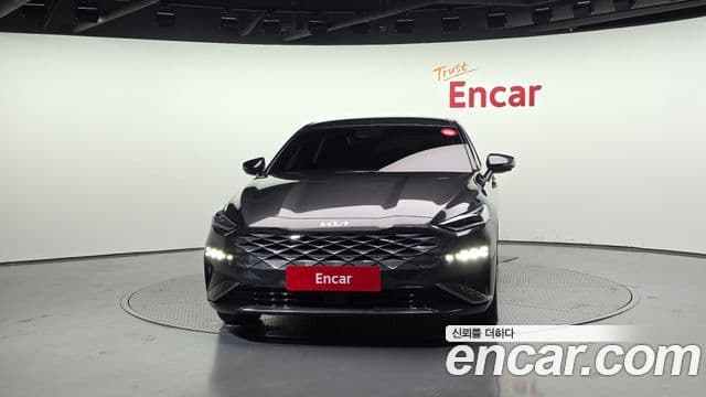 Kia K8 гибрид Signature, 2023 3