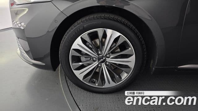 Kia K8 гибрид Signature, 2023 все фото