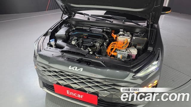 Kia K8 гибрид Signature, 2023 6
