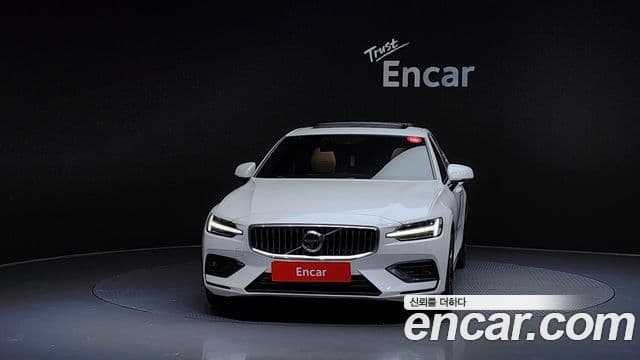 Volvo S60 3세대 T5 Inscription, 2020 3