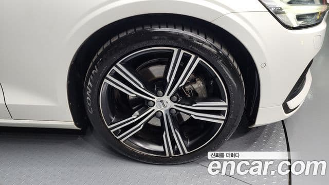 Volvo S60 3세대 T5 Inscription, 2020 все фото