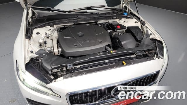 Volvo S60 3세대 T5 Inscription, 2020 6