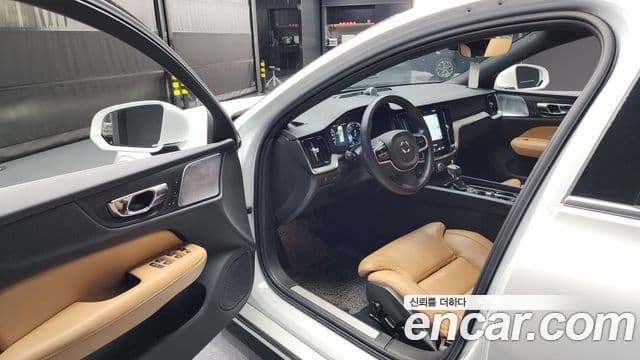 Volvo S60 3세대 T5 Inscription, 2020 10