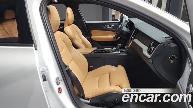 Volvo S60 3세대 T5 Inscription, 2020 11