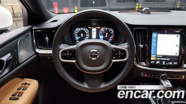 Volvo S60 3세대 T5 Inscription, 2020 13