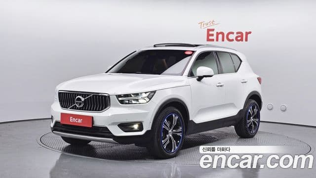 Volvo XC40 B4 Inscription, 2021 1