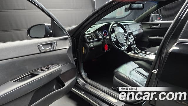 Kia K5 2세대 Signature, 2017 11