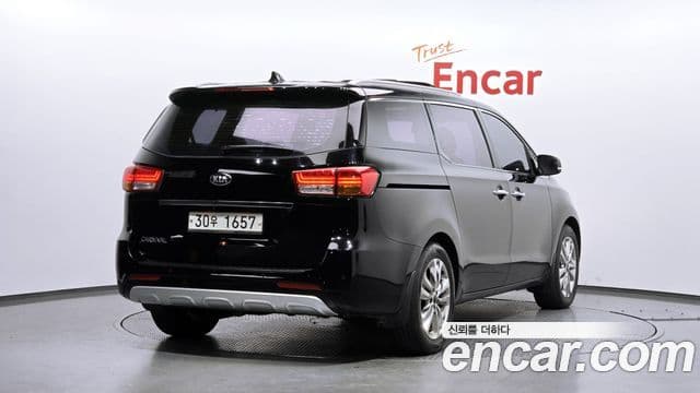 Kia All New Carnival Prestige, 2015 2