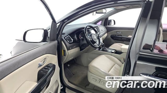Kia All New Carnival Prestige, 2015 11