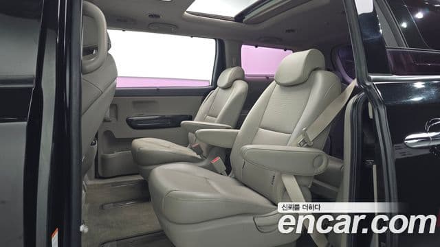 Kia All New Carnival Prestige, 2015 12