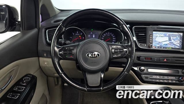Kia All New Carnival Prestige, 2015 13