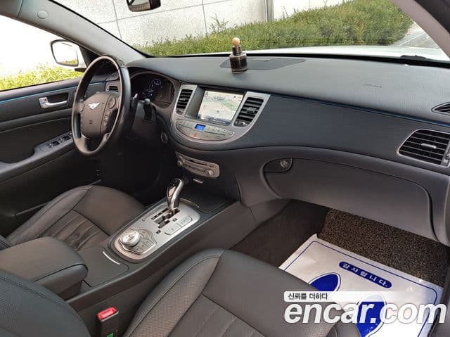 Hyundai Genesis Special, 2013 6
